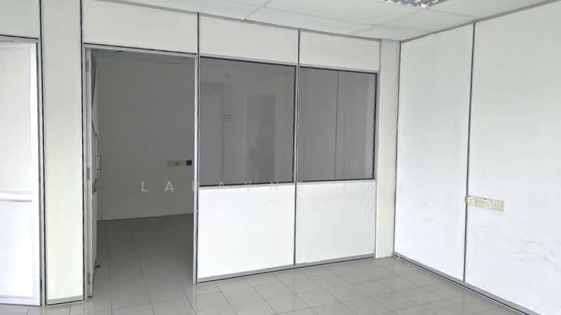 Shop / Office for Sale in Taman Inderawasih (Perai) - Larayne Tan - Interior - PropertyGuru.com.my