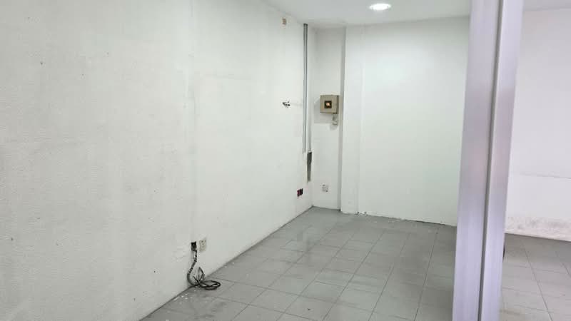 Shop / Office for Sale in Taman Inderawasih (Perai) - Larayne Tan - Interior - PropertyGuru.com.my