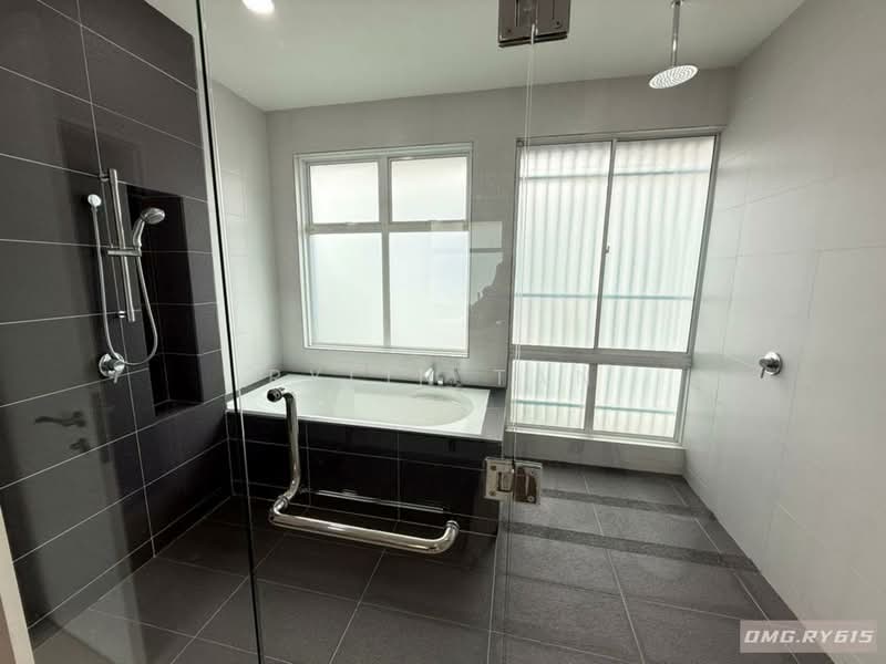Bungalow for Sale in Bandar Parklands (Klang) - Rylin Tan - Bathroom - PropertyGuru.com.my