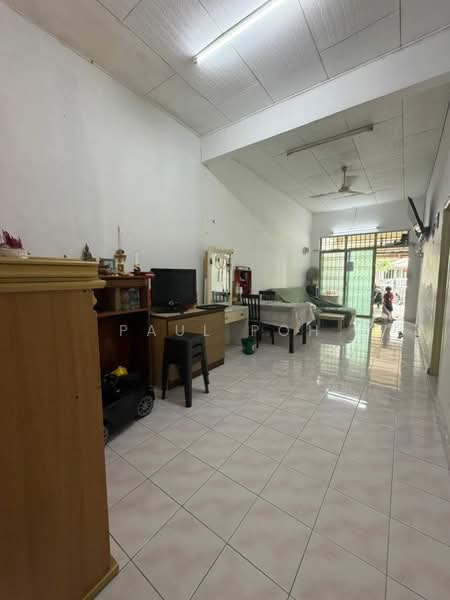 Taman Nusa Bestari 2 untuk Untuk Dijual - RM 580,000, Apr 2026 - Living Room - PropertyGuru.com.my