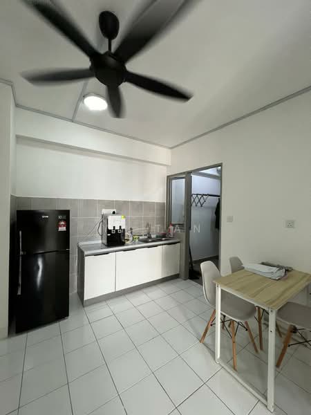 Lily Apartment @ Kuchai Lama untuk Untuk Disewa - RM 1,050 /bulan, Mac 2026 - Kitchen - PropertyGuru.com.my