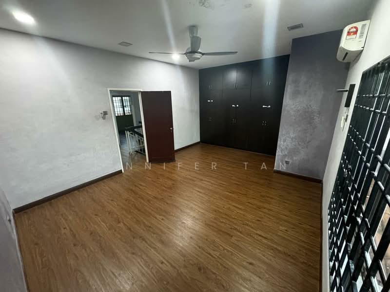 Terraced House for Sale in Bandar Botanic (Klang) - Jennifer Tan - Bedroom - PropertyGuru.com.my
