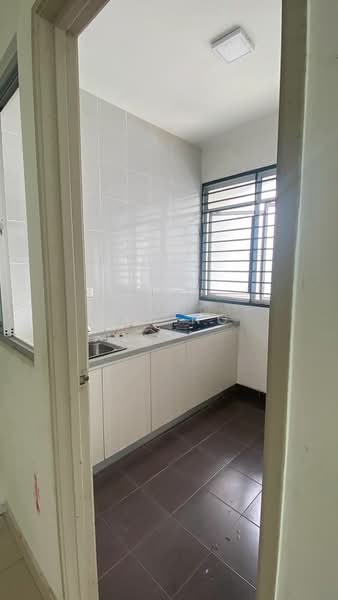 Apartment for Sale at Aliff Avenue (Dwi Alif) - Kay Ng - Kitchen - PropertyGuru.com.my