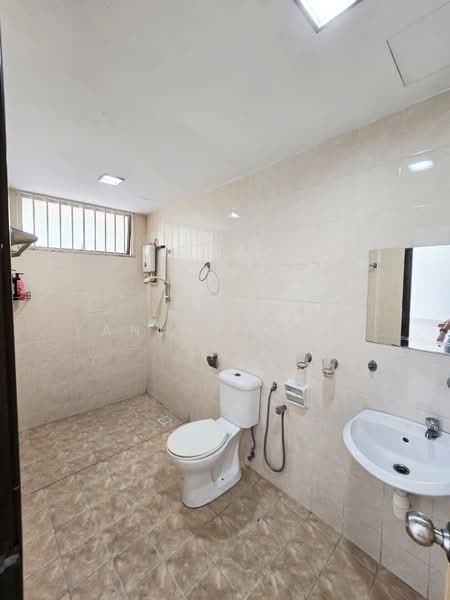 Townhouse for Sale in Kuala Lumpur (Kuala Lumpur) - Yannie Wong - Bathroom - PropertyGuru.com.my