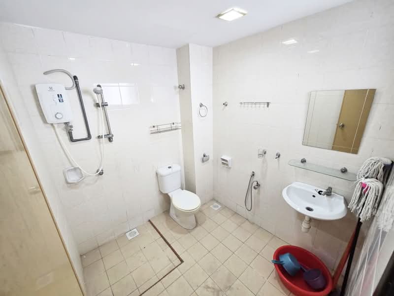 Townhouse for Sale in Kuala Lumpur (Kuala Lumpur) - Yannie Wong - Bathroom - PropertyGuru.com.my