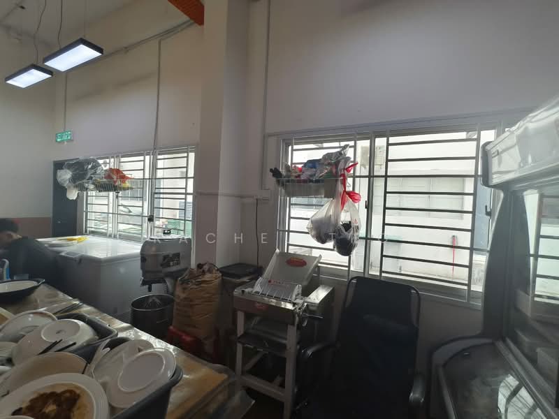 Taman Mount Austin untuk Untuk Disewa - RM 12,500 /bulan, Apr 2026 - Kitchen - PropertyGuru.com.my