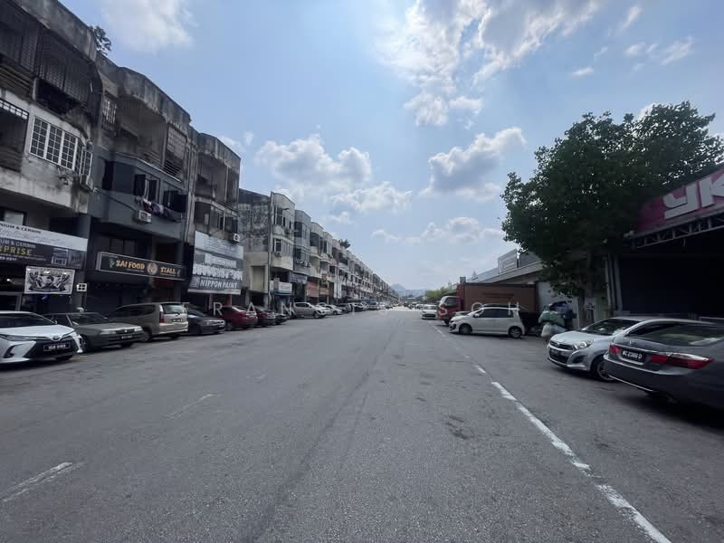 Shop for Sale in Taman Sri Batu Caves (Batu Caves) - Francis Soh - Exterior - PropertyGuru.com.my