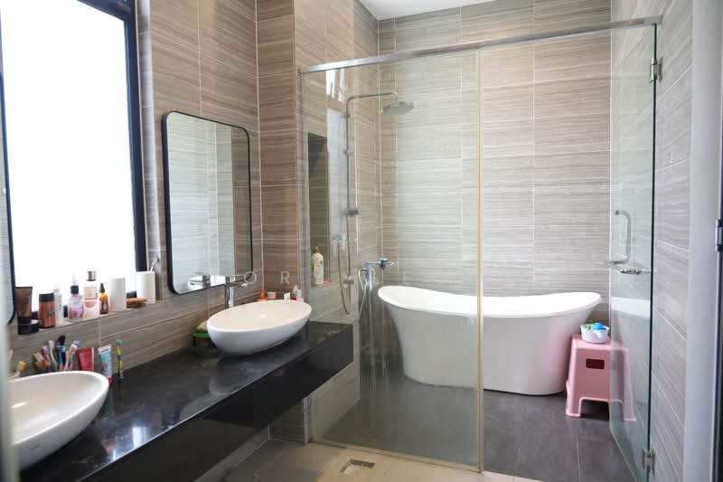 Bungalow for Sale in Telok Panglima Garang (Selangor) - Flory Leong - Bathroom - PropertyGuru.com.my