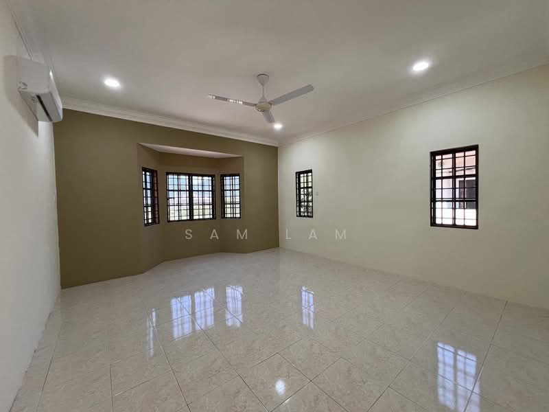 Bungalow for Sale in Bandar Baru Sri Klebang (Chemor) - Sam Lam - Living Room - PropertyGuru.com.my