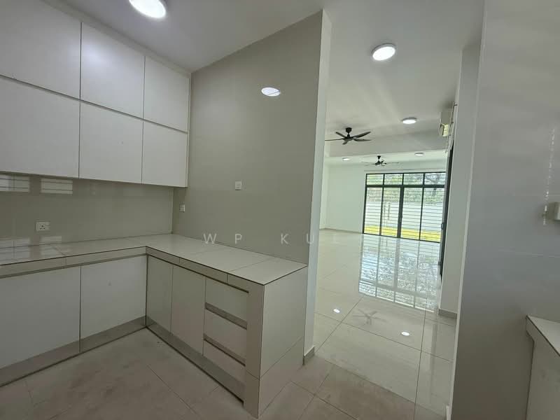 Kalista Park Homes untuk Untuk Dijual - RM 2,699,000, Mac 2026 - Kitchen - PropertyGuru.com.my