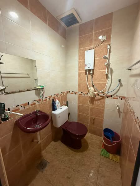 1-storey Terraced House for Sale in Skudai (Johor) - Jaclynn Looi - Bathroom - PropertyGuru.com.my