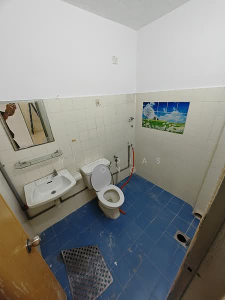 1.5-storey Terraced House for Rent in Taman Kepong Baru (Batu) - nicholas wong - Bathroom - PropertyGuru.com.my