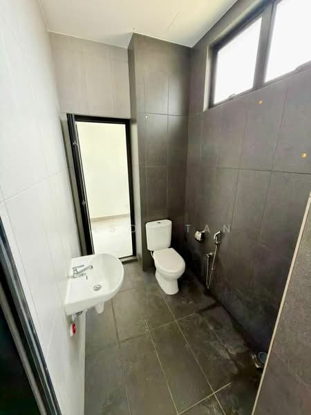 2-storey Terraced House for Sale in Taman Eco Cascadia (Tebrau) - Jason Tan - Bathroom - PropertyGuru.com.my
