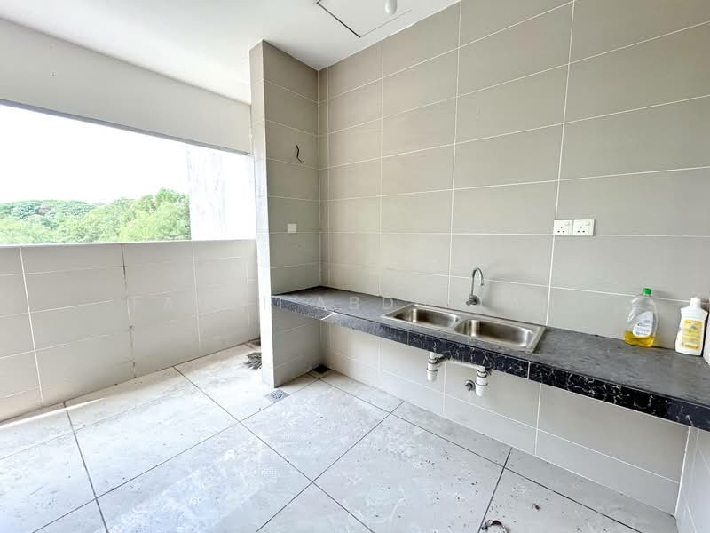 Beringin Avenue, Bandar Tun Hussein Onn untuk Untuk Dijual - RM 1,650,000, Mac 2026 - Balcony - PropertyGuru.com.my