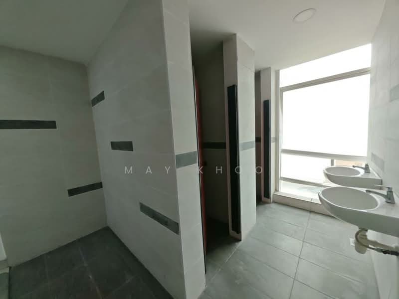 Semi-D Factory for Sale in Taman Desa Cemerlang (Ulu Tiram) - May Khoo - Bathroom - PropertyGuru.com.my