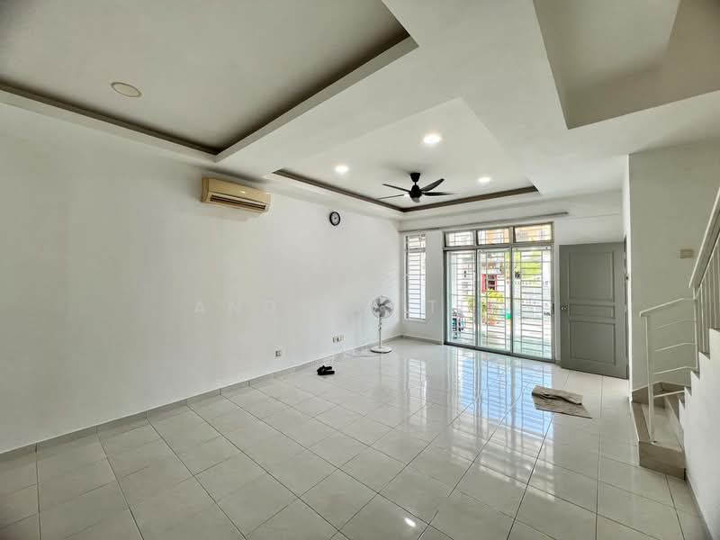 2-storey Terraced House for Sale in Taman JP Perdana (Johor Bahru) - Andrew Teo - Living Room - PropertyGuru.com.my