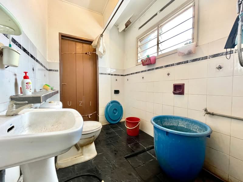 Bungalow for Sale in Kampung Datuk Keramat (Keramat) - Fauzi Abdullah - Bathroom - PropertyGuru.com.my
