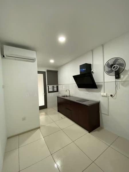 Ilham Residence @ City of Elmina untuk Untuk Disewa - RM 2,500 /bulan, Apr 2026 - Kitchen - PropertyGuru.com.my