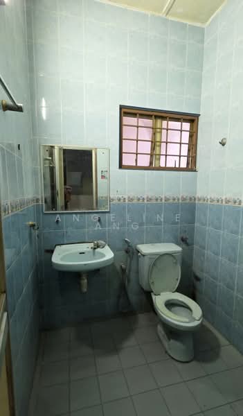 Terraced House for Sale in Subang Jaya (Selangor) - ANGELINE ANG - Bathroom - PropertyGuru.com.my