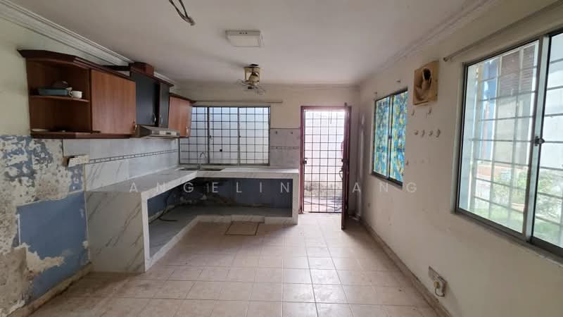 Terraced House for Sale in Subang Jaya (Selangor) - ANGELINE ANG - Kitchen - PropertyGuru.com.my