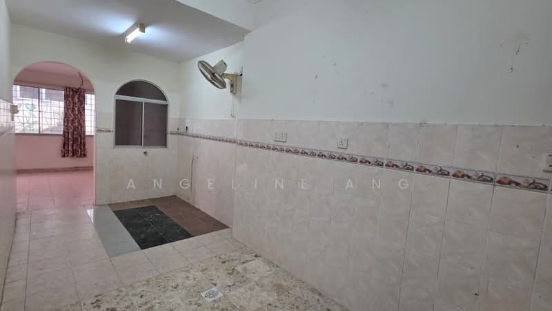Terraced House for Sale in Subang Jaya (Selangor) - ANGELINE ANG - Kitchen - PropertyGuru.com.my