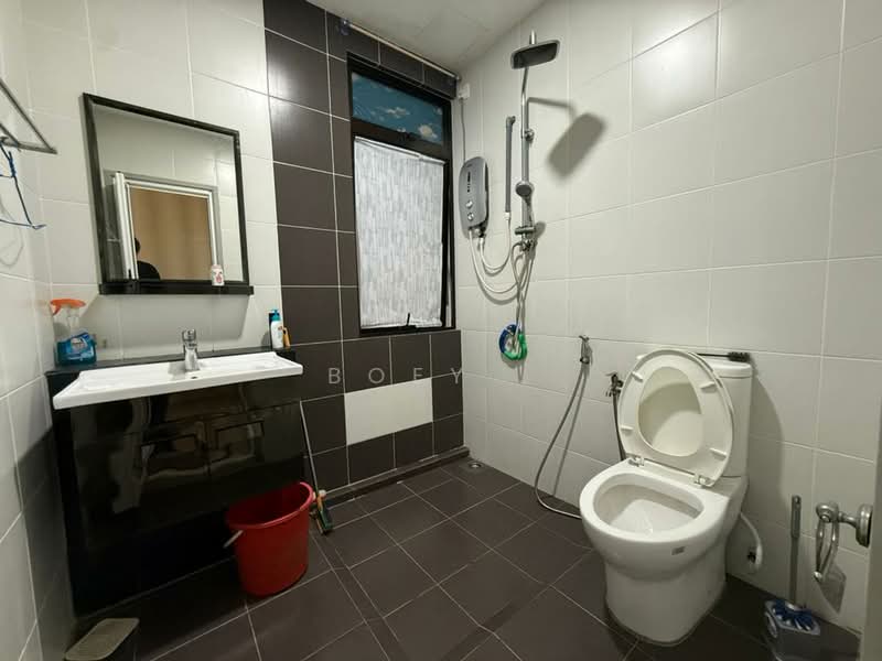 Apartment for Rent at Austin Regency (Pangsapuri Austin Perdana) - Boey . - Bathroom - PropertyGuru.com.my