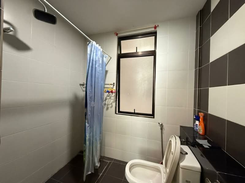 Apartment for Rent at Austin Regency (Pangsapuri Austin Perdana) - Boey . - Bathroom - PropertyGuru.com.my