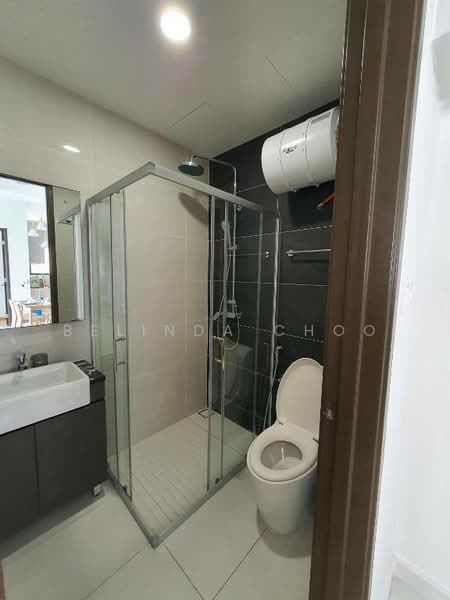 Condominium for Sale at Lovell @ Country Garden Danga Bay - Belinda Choo - Bathroom - PropertyGuru.com.my