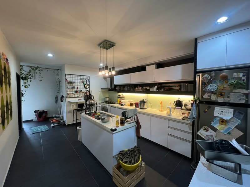 1.5-storey Terraced House for Rent in Taman Pelangi (Johor Bahru) - Daniel Lim - Kitchen - PropertyGuru.com.my