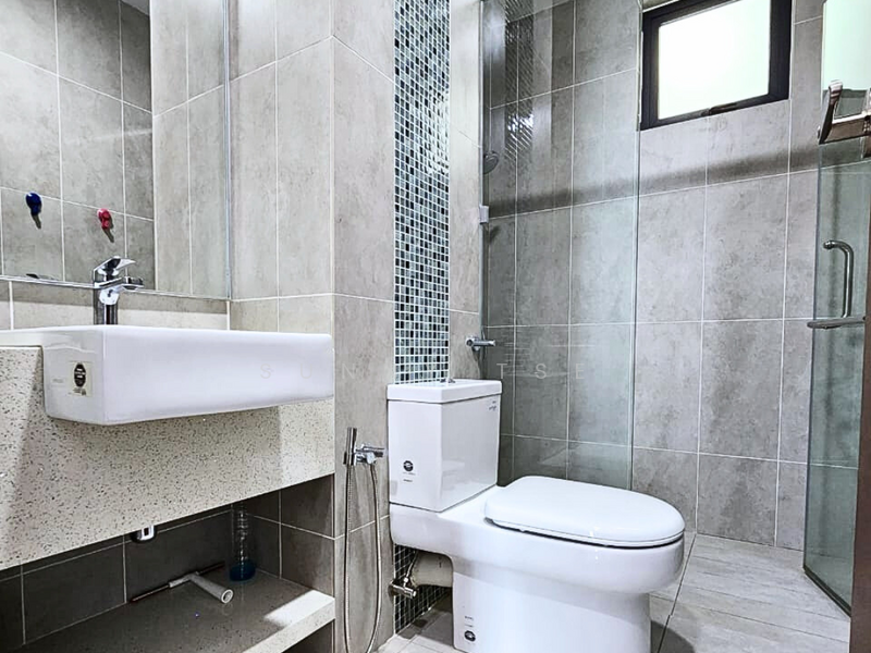 Condominium for Rent at Queens Residences Q1 @ Queens Waterfront - Sunny Tse - Bathroom - PropertyGuru.com.my