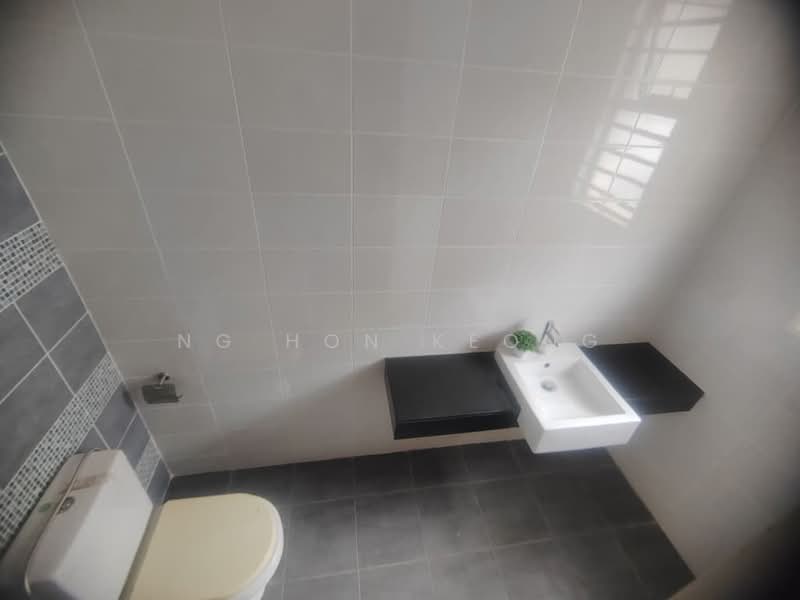 2-storey Terraced House for Sale in Shah Alam (Selangor) - Ng Hon Keong - Bathroom - PropertyGuru.com.my