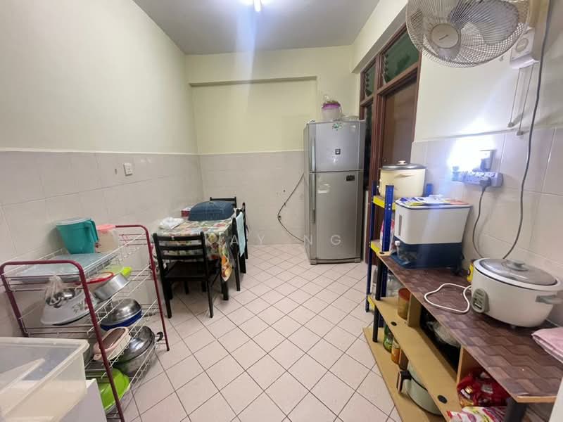 Apartment for Sale at Bayu Puteri 1 - Kay Ng - Kitchen - PropertyGuru.com.my