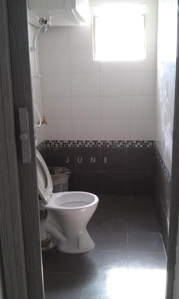 Pangsapuri untuk Dijual di H5 Apartment - June Ang - Bathroom - PropertyGuru.com.my