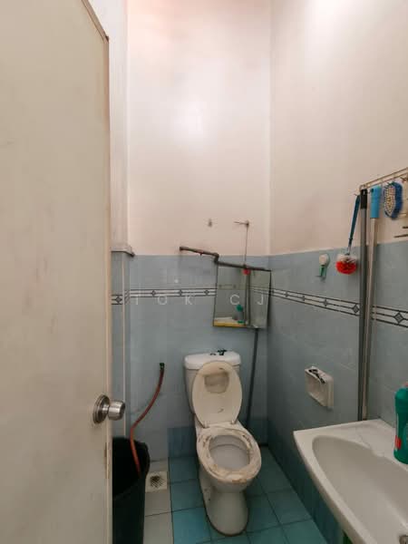 1-storey Terraced House for Sale in Taman Setia Indah (Tebrau) - Tok CJ - Bathroom - PropertyGuru.com.my