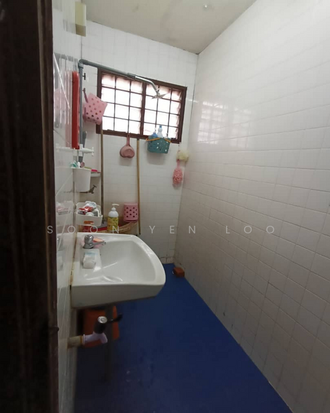 1-storey Terraced House for Sale in Taman Air Putih (Kuantan) - Soon Yen Loo - Bathroom - PropertyGuru.com.my