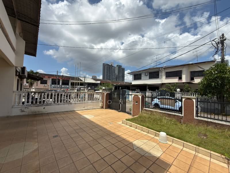 Semi-Detached House for Sale in Taman Sentosa (Johor Bahru) - Nelson Tan Poh Kiong - Exterior - PropertyGuru.com.my