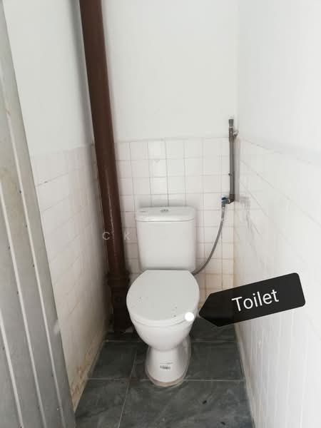 Lip Sin Terrace Sungai Dua untuk Untuk Dijual - RM 800,000, Mac 2026 - Bathroom - PropertyGuru.com.my