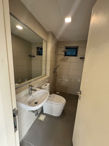 Lakefront Residence untuk Untuk Disewa - RM 2,200 /bulan, Mac 2026 - MASTER Bathroom - PropertyGuru.com.my