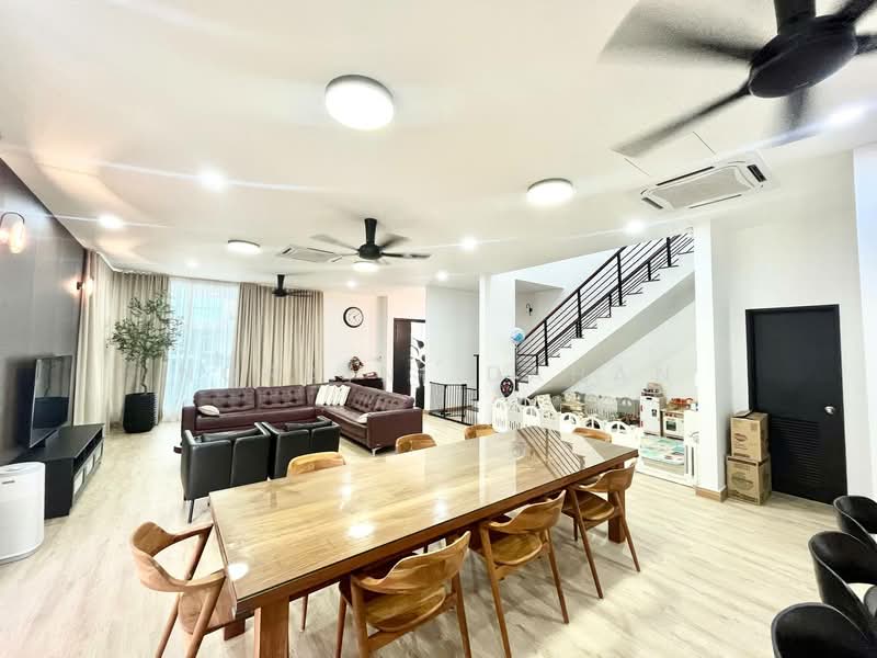 2-storey Terraced House for Sale in Cyberjaya (Selangor) - Noraini Dahan - Living Room - PropertyGuru.com.my