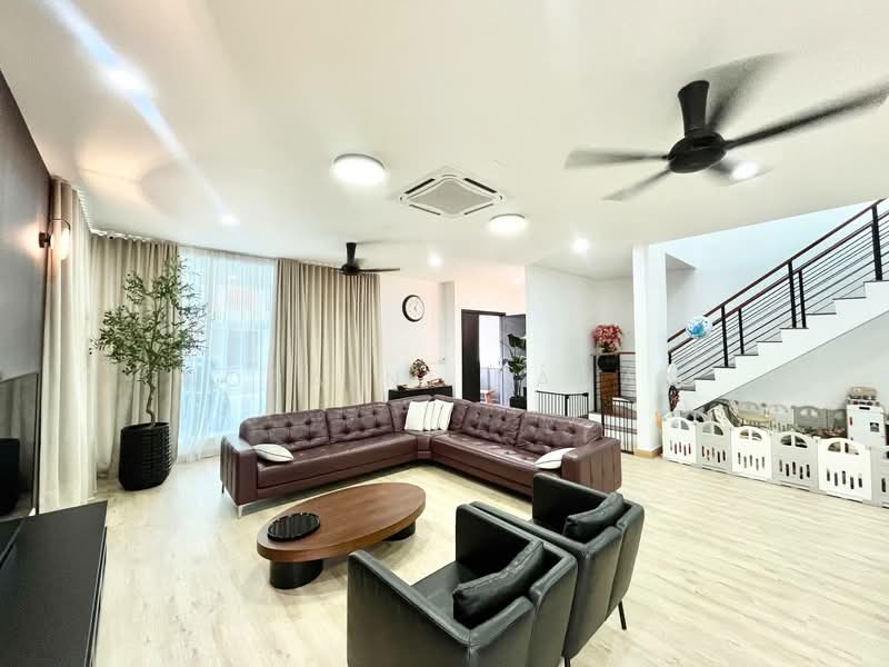 2-storey Terraced House for Sale in Cyberjaya (Selangor) - Noraini Dahan - Living Room - PropertyGuru.com.my