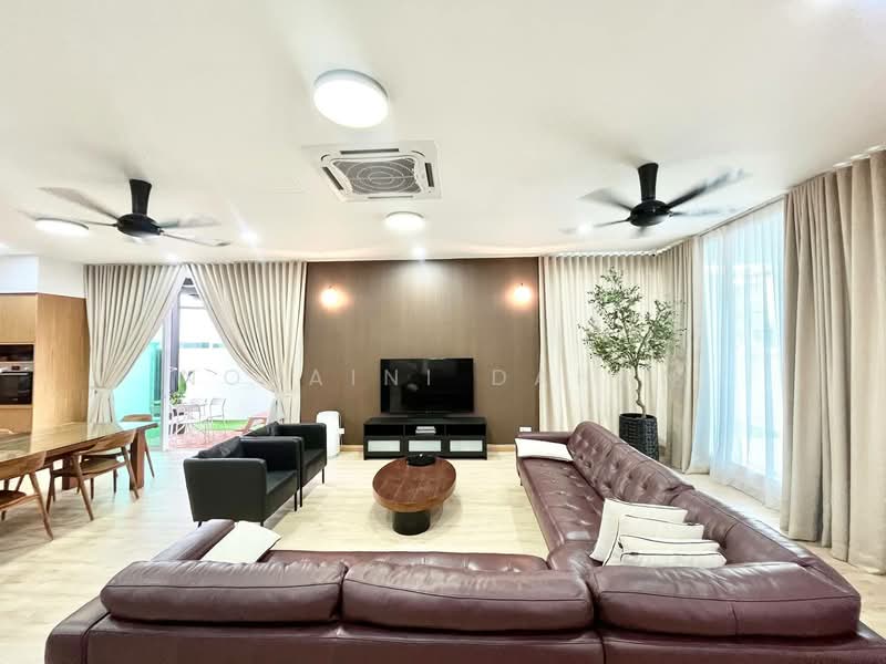 2-storey Terraced House for Sale in Cyberjaya (Selangor) - Noraini Dahan - Living Room - PropertyGuru.com.my