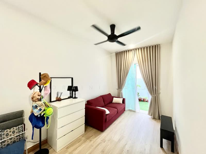 2-storey Terraced House for Sale in Cyberjaya (Selangor) - Noraini Dahan - Living Room - PropertyGuru.com.my