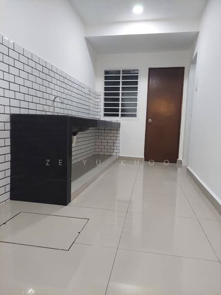 Terraced House for Rent in Kajang (Selangor) - Ze Yu Khoo - Kitchen - PropertyGuru.com.my