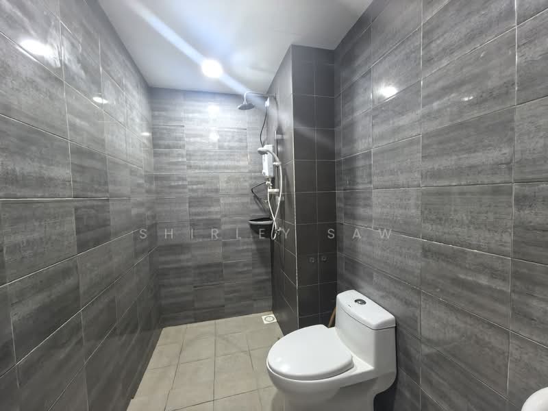 Symphony Tower (Menara Simfoni) untuk Untuk Disewa - RM 1,300 /bulan, Apr 2026 - Bathroom - PropertyGuru.com.my