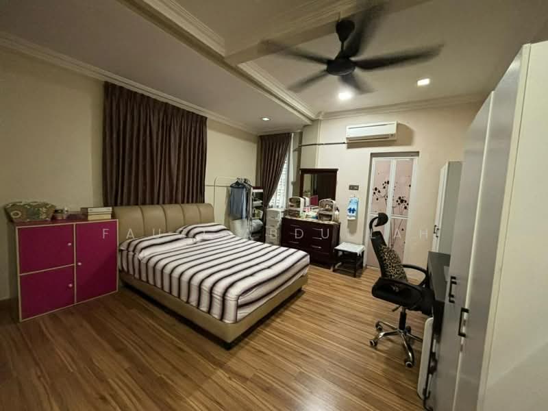 Rumah Banglo untuk Dijual di Taman Puncak Perdana (Shah Alam) - Fauzi Abdullah - Bedroom - PropertyGuru.com.my