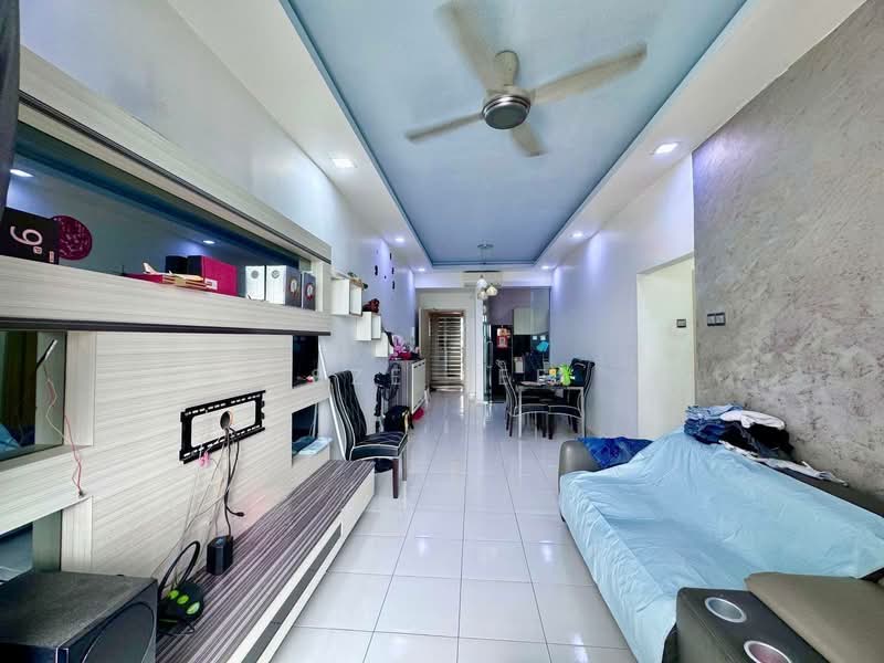 Service Residence for Sale at Jentayu Residensi @ Tampoi - Sze Lee - Living Room - PropertyGuru.com.my