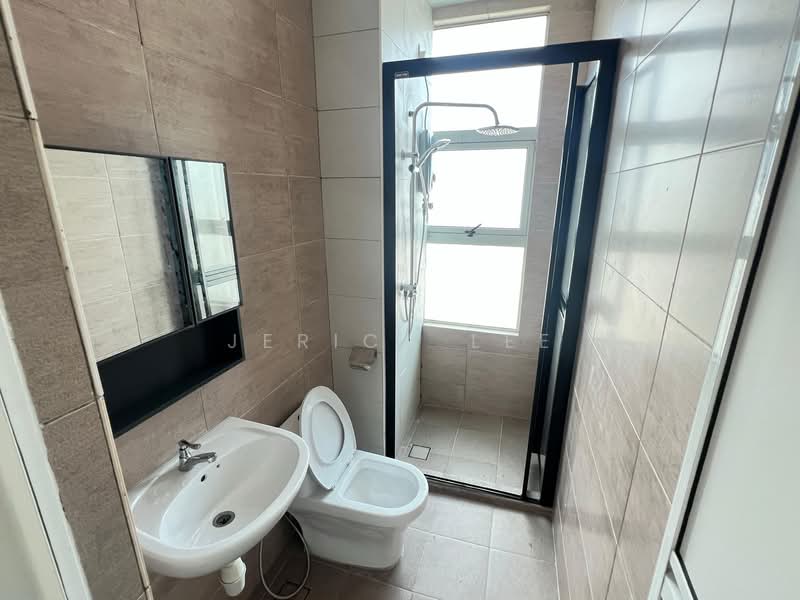 Service Residence for Rent at D'carlton (Residensi Seri Mega) - Jerica Lee - Bathroom - PropertyGuru.com.my