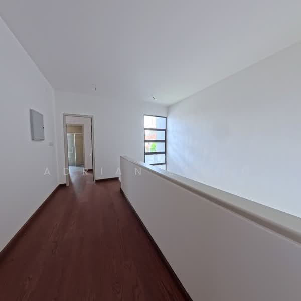 Semi-Detached House for Sale in Bandar Kinrara Seksyen 8 (Bandar Kinrara) - Adrian Leong - Corridor - PropertyGuru.com.my