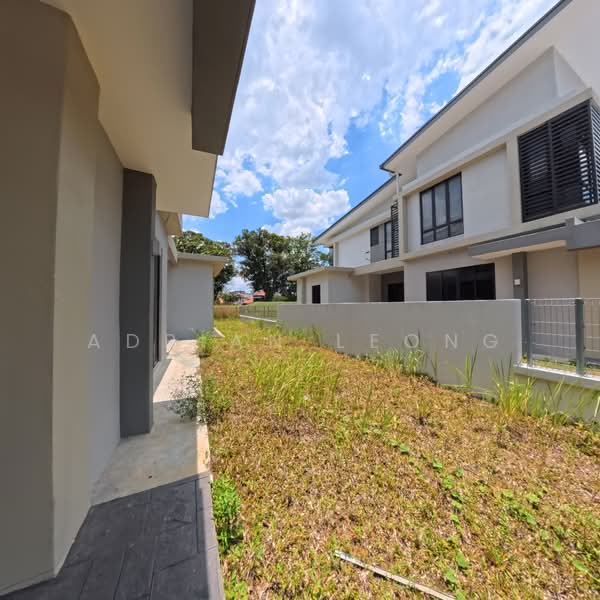 Semi-Detached House for Sale in Bandar Kinrara Seksyen 8 (Bandar Kinrara) - Adrian Leong - Exterior - PropertyGuru.com.my