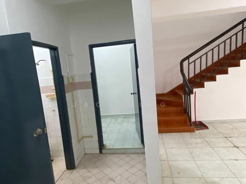 2-storey Terraced House for Sale in Taman Mawar (Pasir Gudang) - Jack Ting - Bathroom - PropertyGuru.com.my